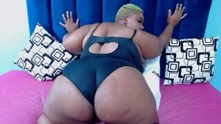 XXX Porn Photo of Nude GiantDeal69 1