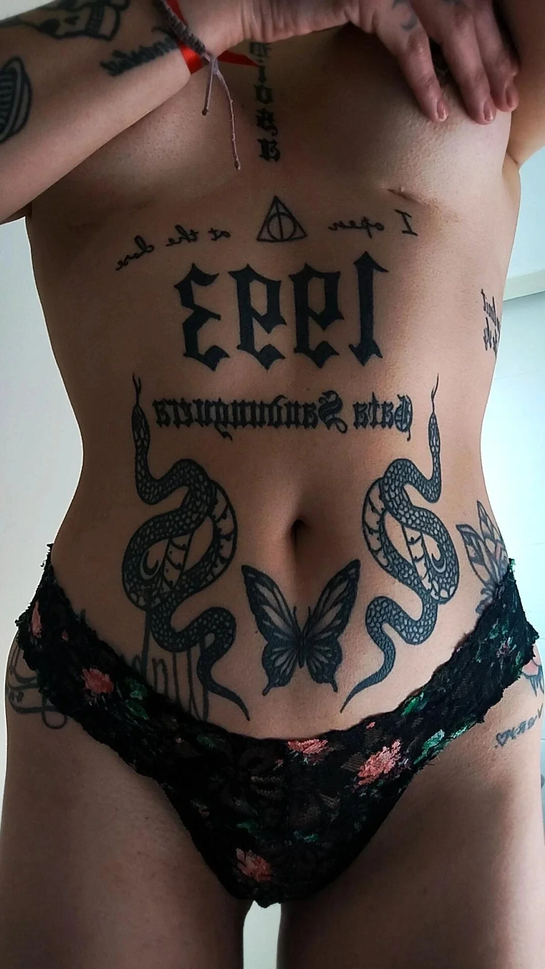 XXX Porn Photo of Nude xjuanaxmaldadxxx 1