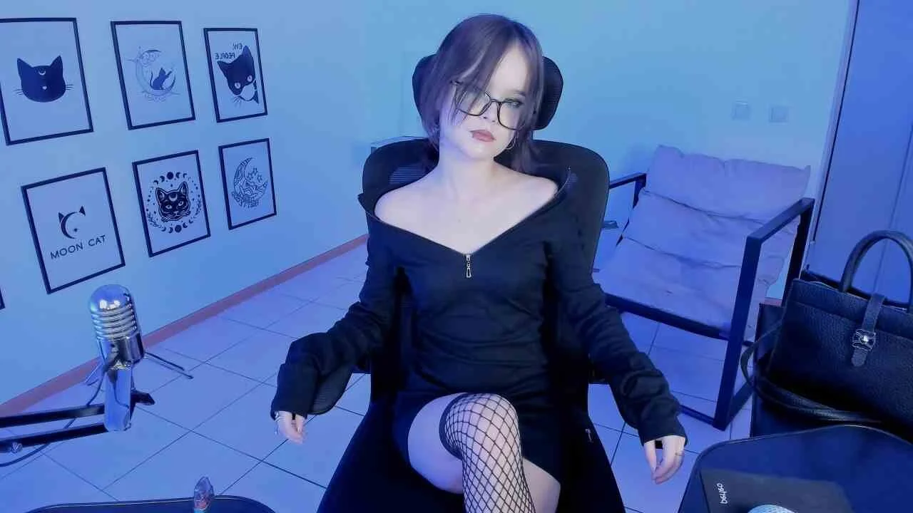 XXX Porn Photo of Nude Elainebeness 28