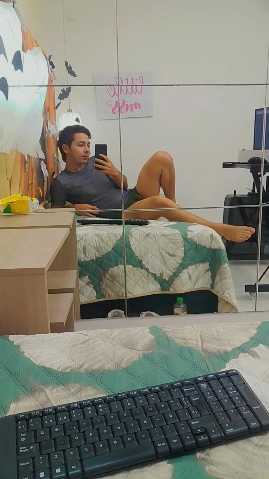 XXX Porn Photo of Nude Julian_Smith21 4