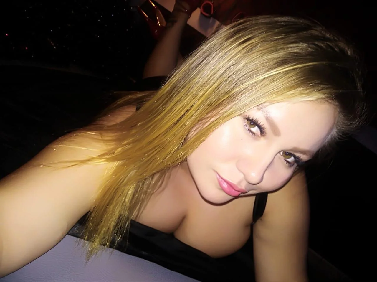 XXX Porn Photo of Nude Foxy_Slave 9