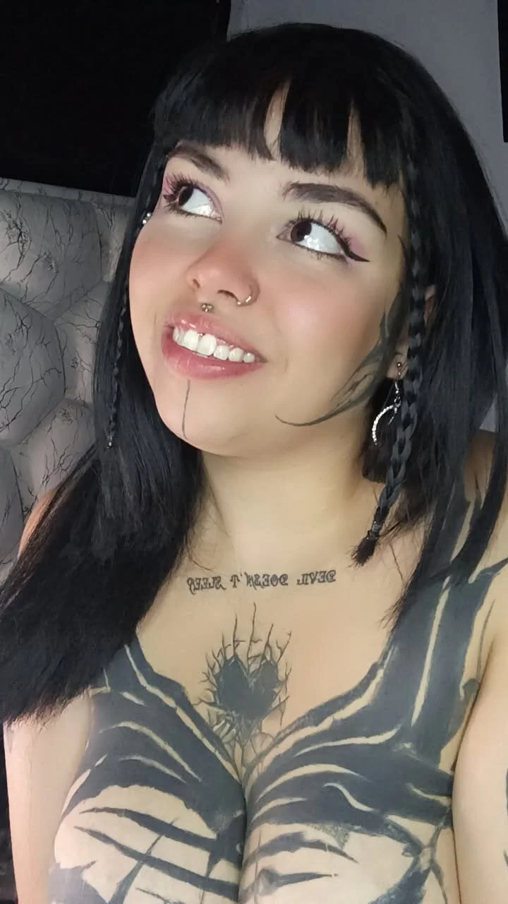 XXX Porn Photo of Nude Marlbolo_Rojo01 18