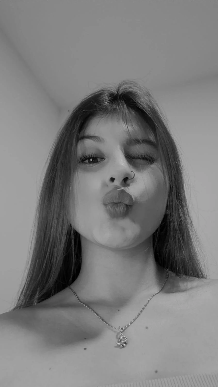 XXX Porn Photo of Nude Luu_Princess 7