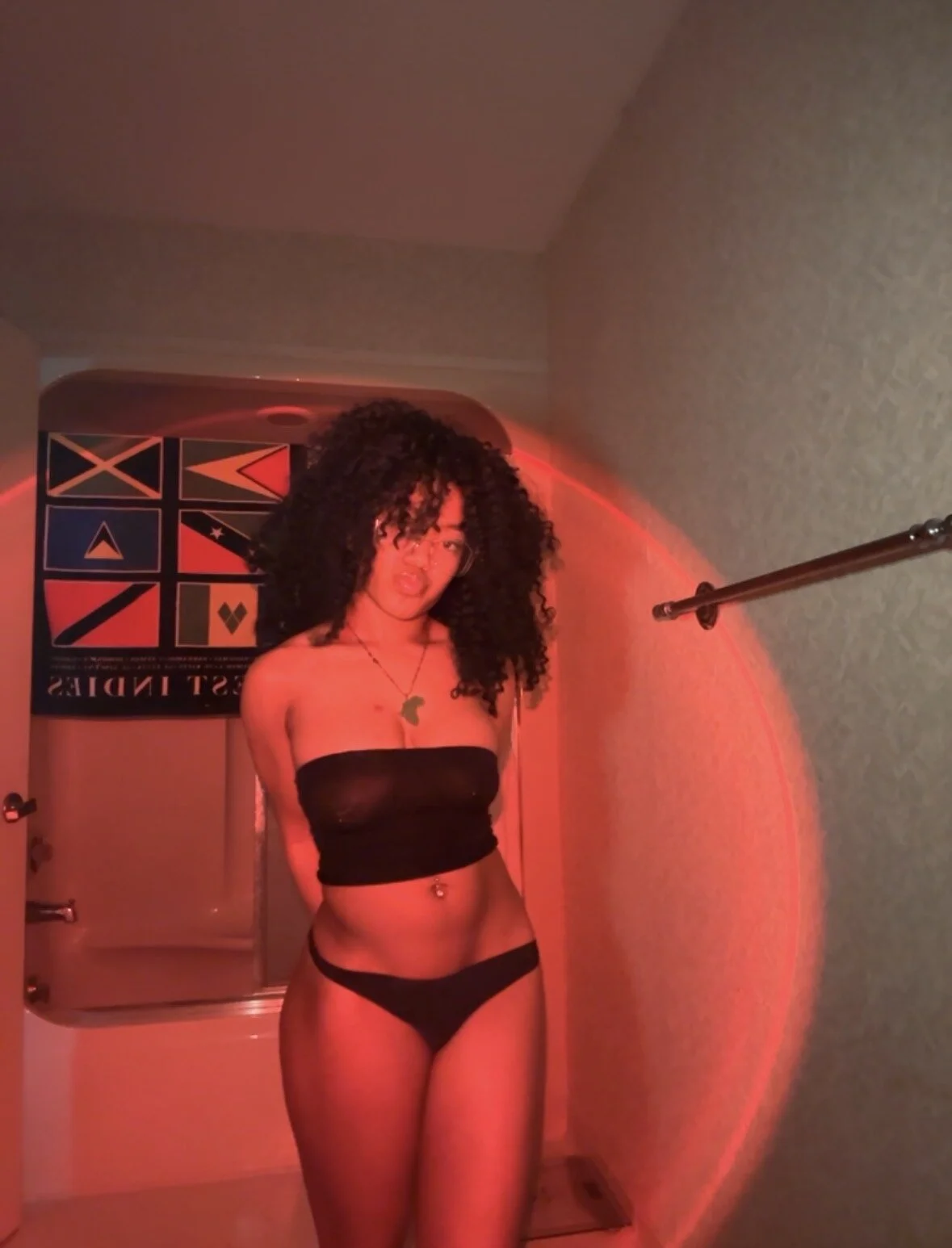 XXX Porn Photo of Nude lifeoftt_19xx 55