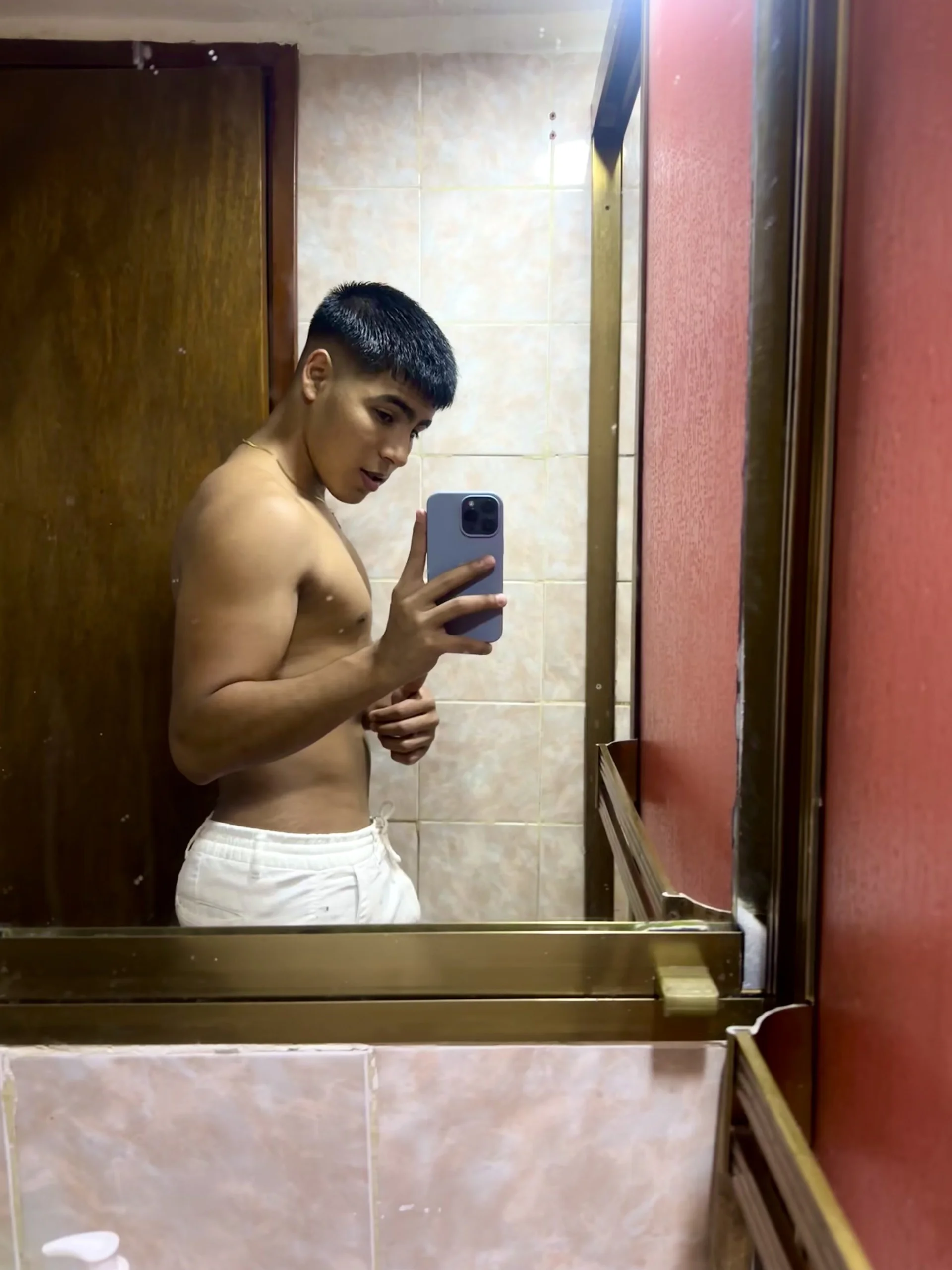 XXX Porn Photo of Nude Diegobaby-18 10