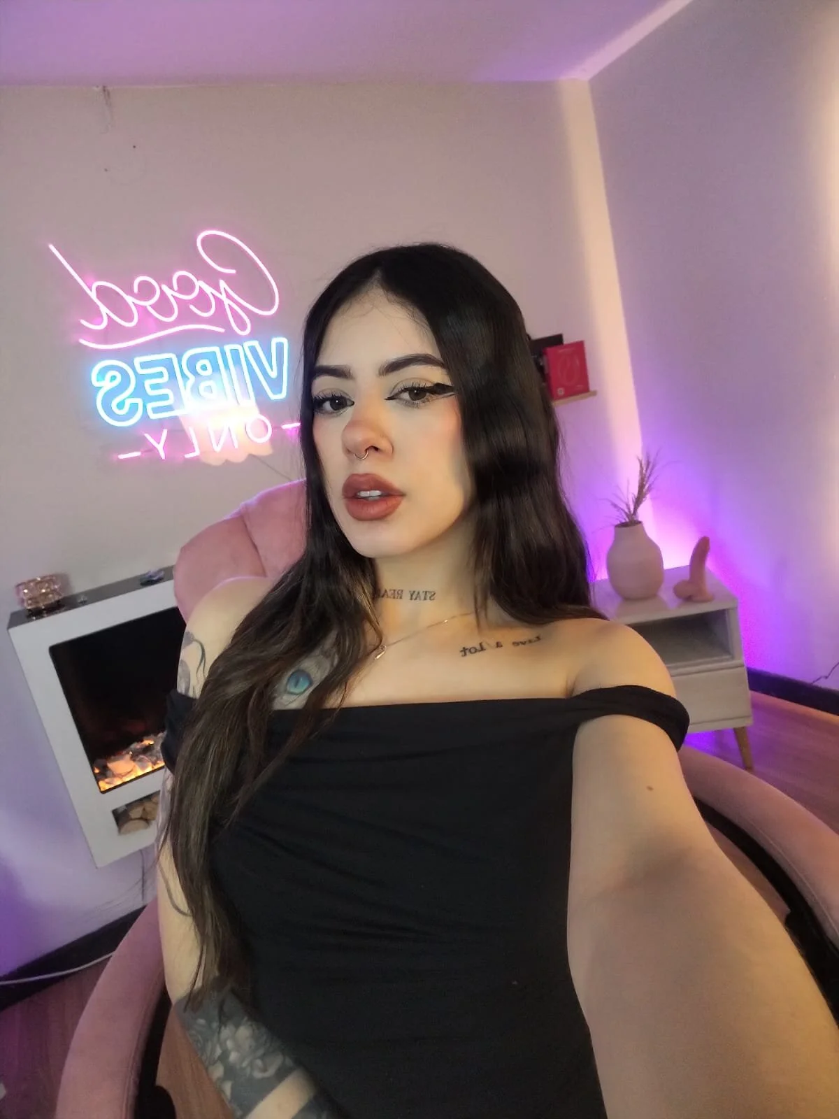 XXX Porn Photo of Nude Alice_Vixen 214