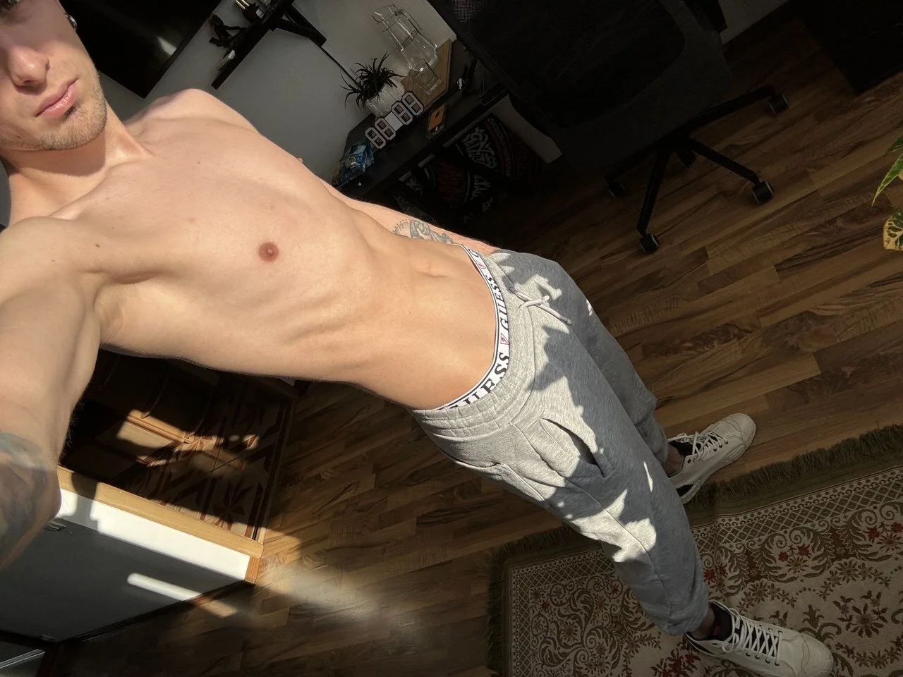 XXX Porn Photo of Nude tusugo 12