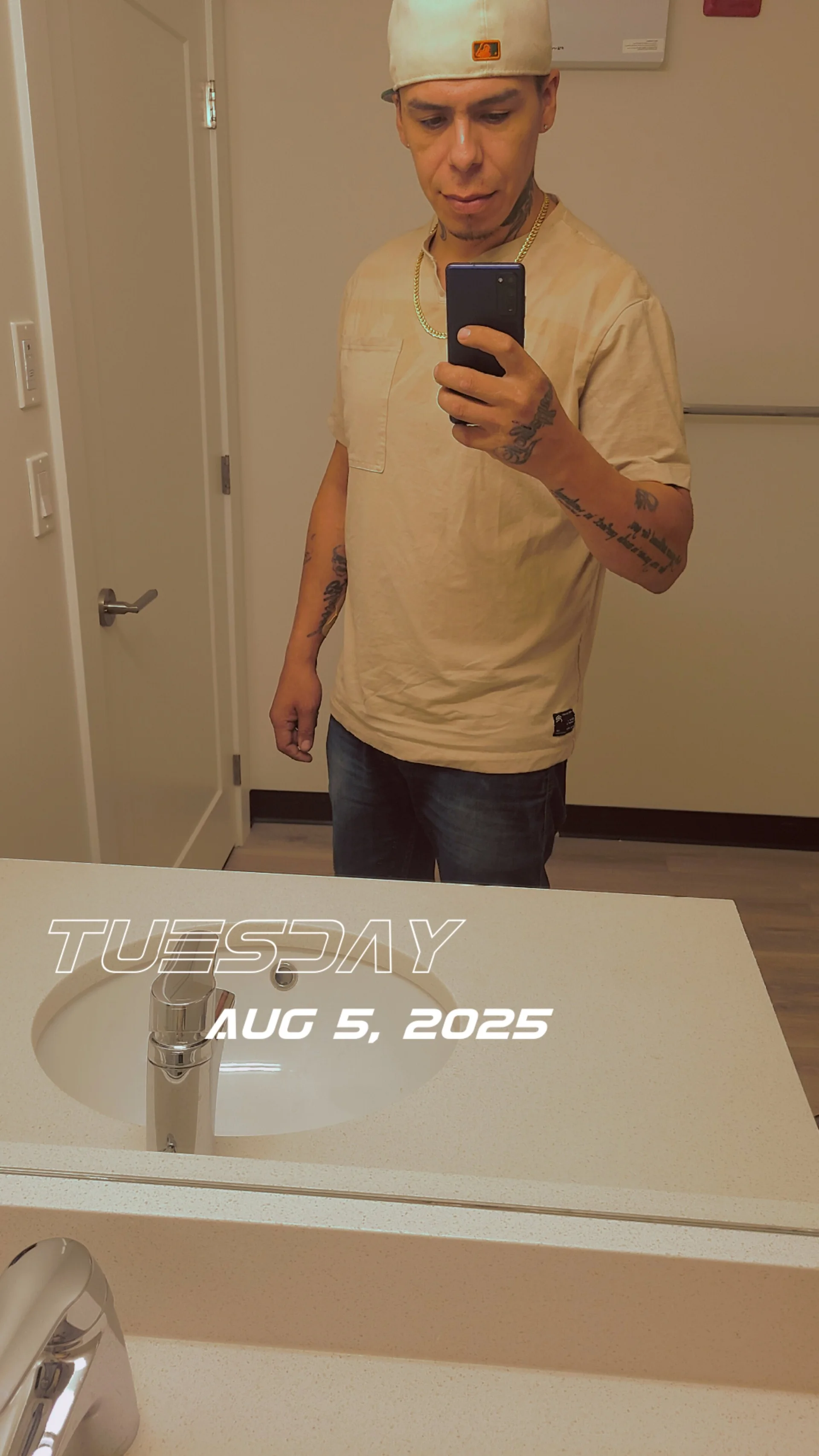 XXX Porn Photo of Nude ArmaniBigDick1 2