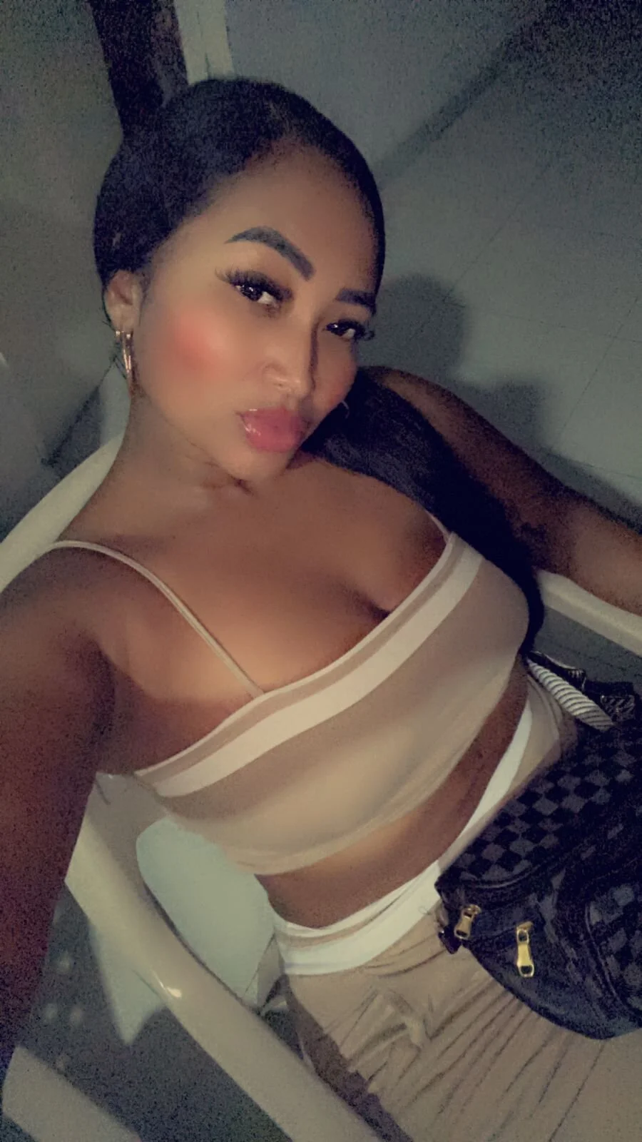 XXX Porn Photo of Nude Luxuryebony69 6