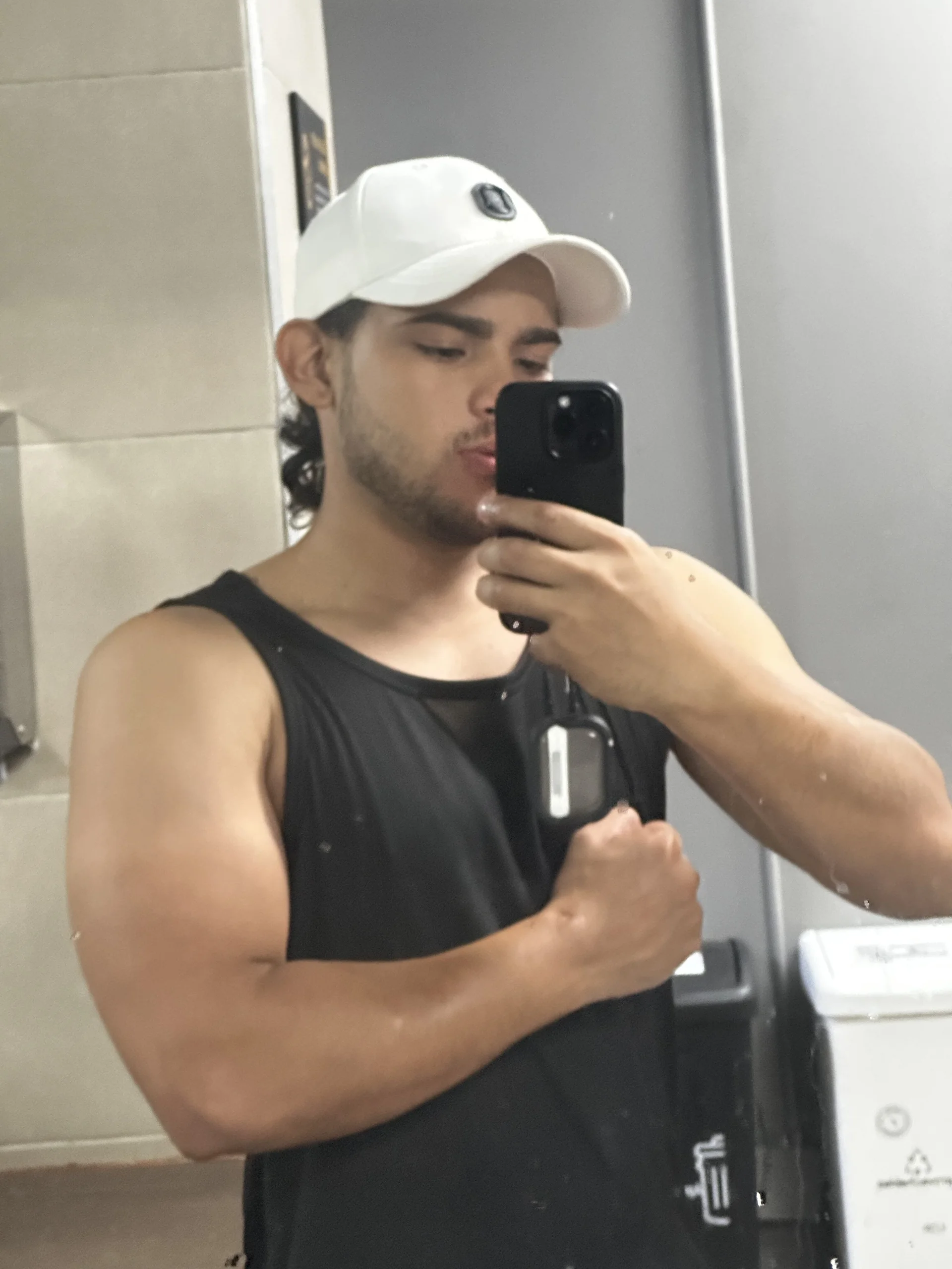 XXX Porn Photo of Nude louis_rueda 4
