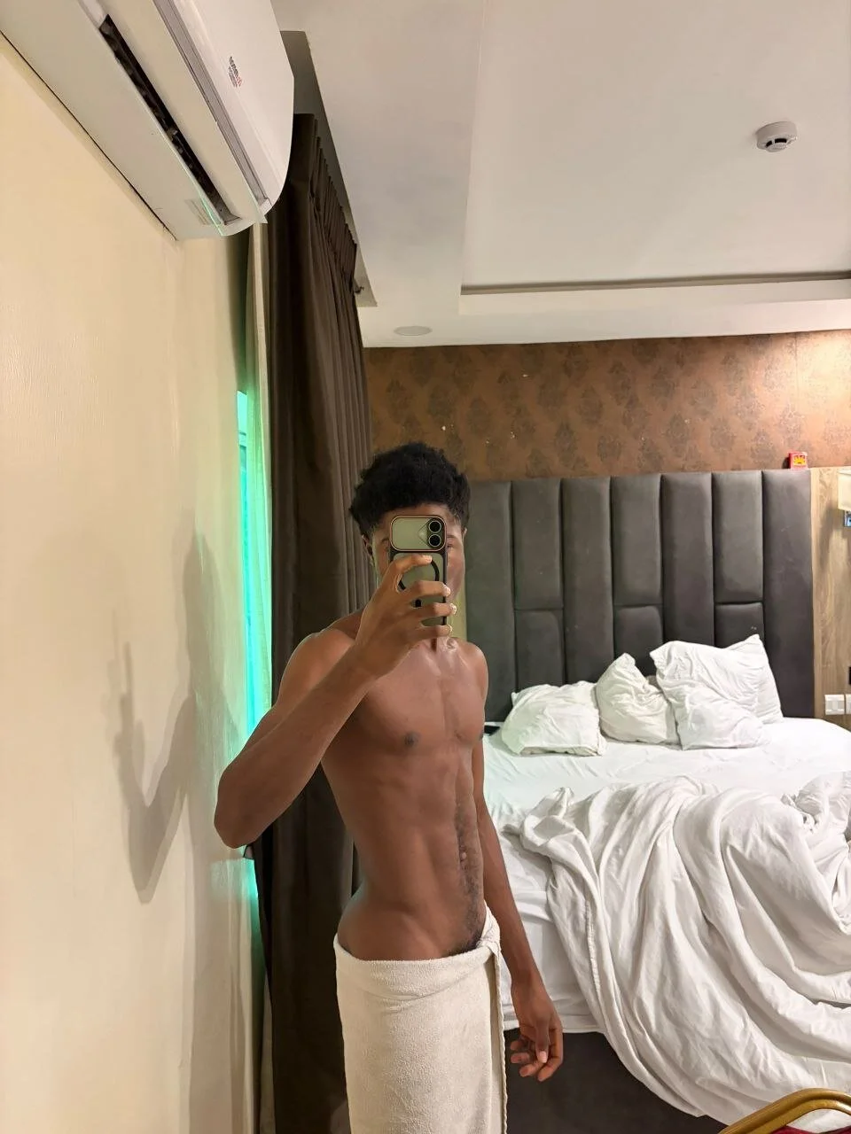 XXX Porn Photo of Nude AfricaTwinkBoys 4