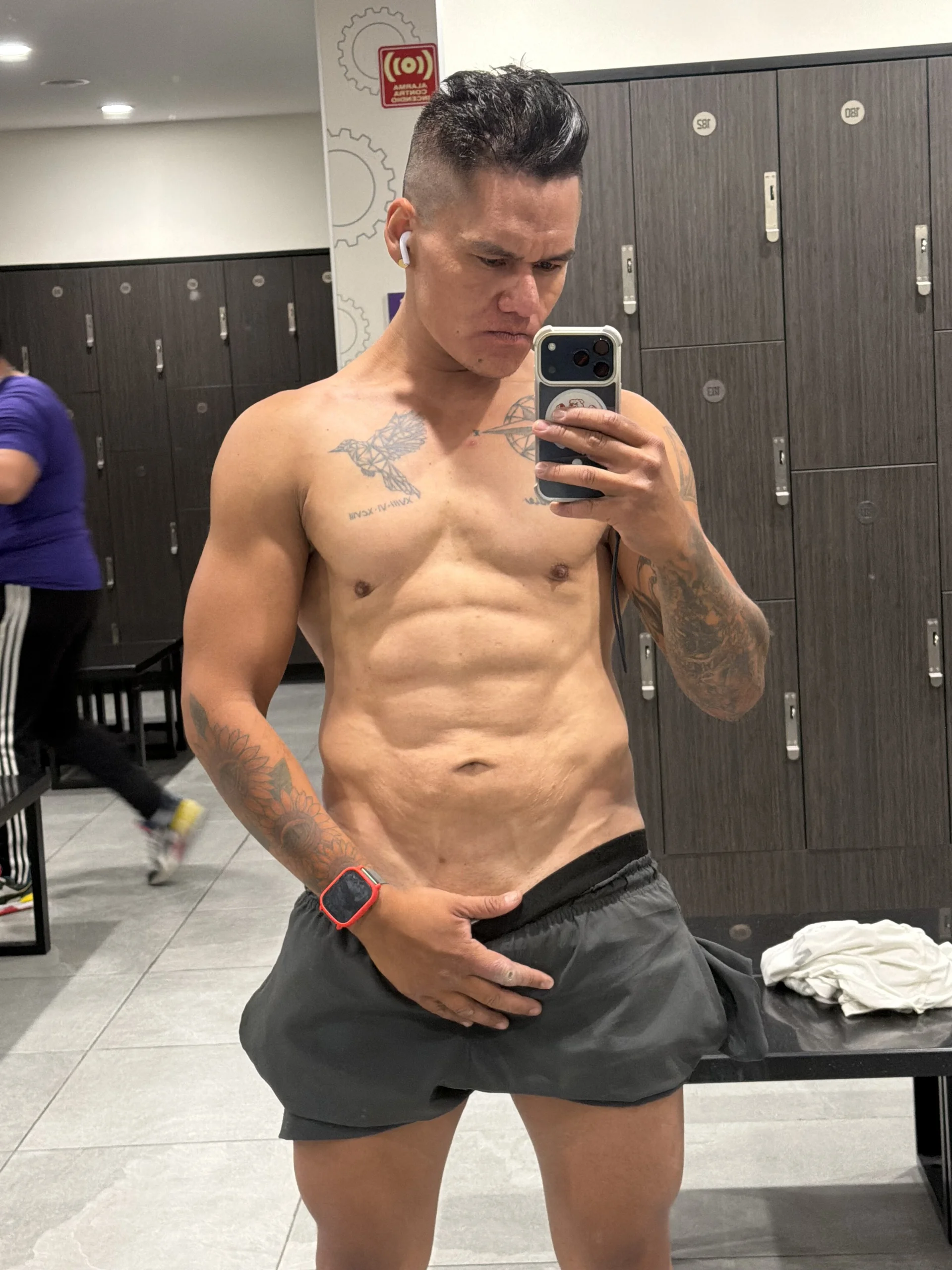 XXX Porn Photo of Nude LatinoLeones 2