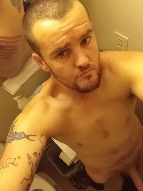 XXX Porn Photo of Nude chad23162 19