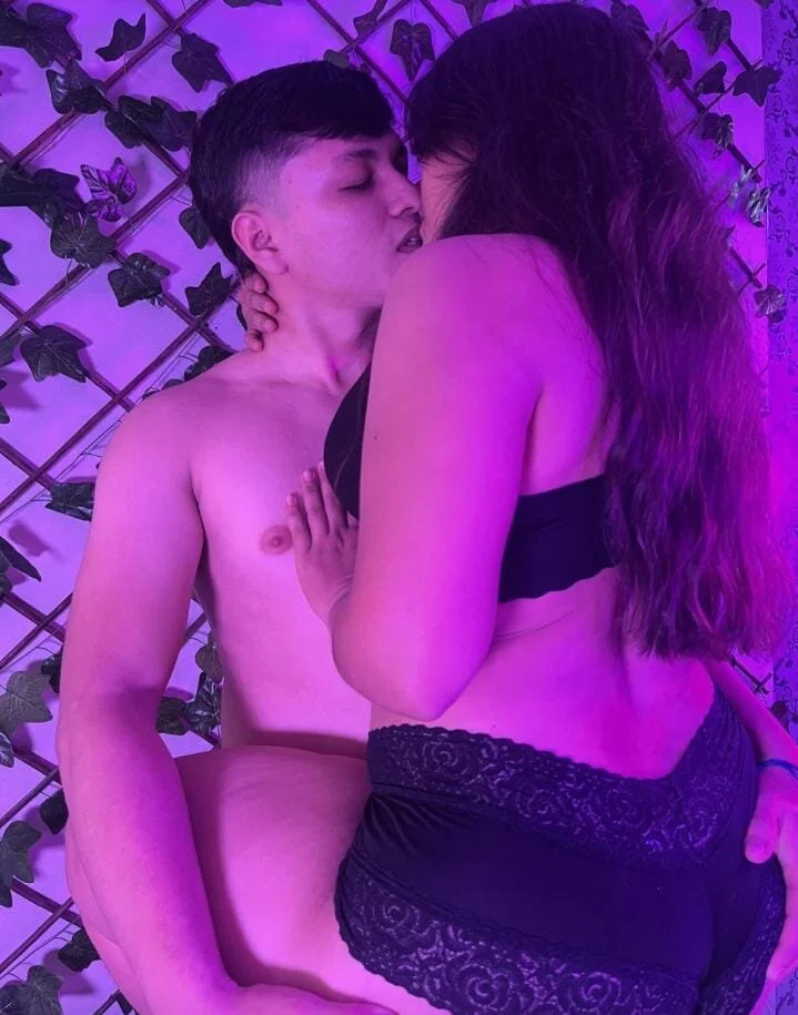 XXX Porn Photo of Nude RaiderandRoxie1 6