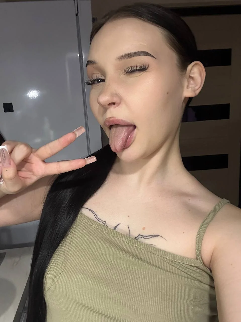 XXX Porn Photo of Nude RoxannRunk 16