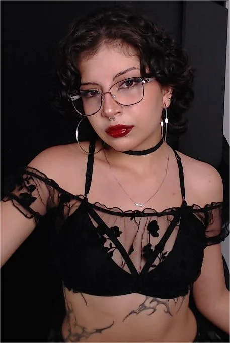 XXX Porn Photo of Nude BiiHoney 31