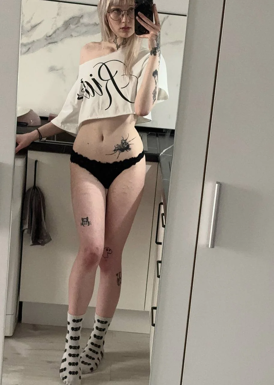 XXX Porn Photo of Nude _Yummi 4
