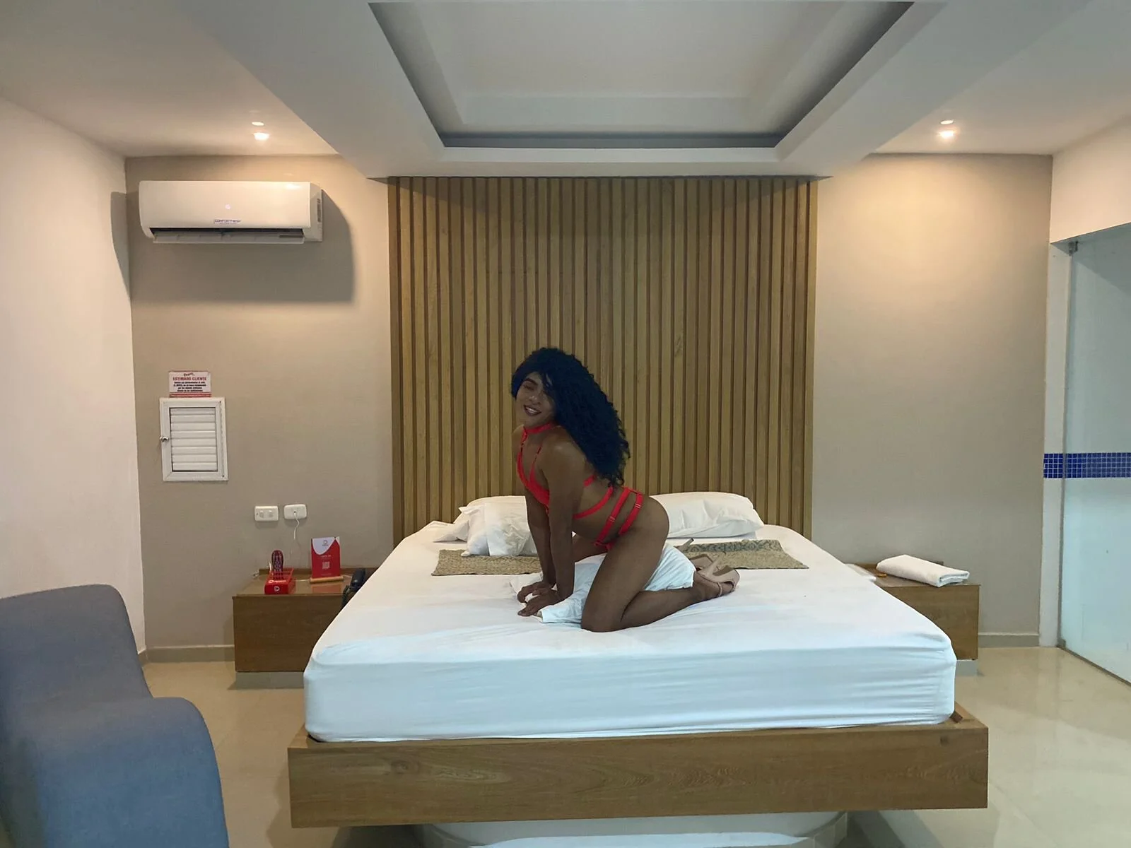XXX Porn Photo of Nude naomiwildburn 8