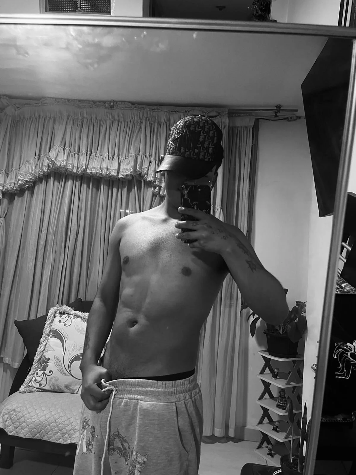 XXX Porn Photo of Nude Noah__hot18 5