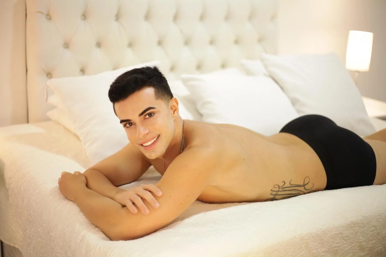 XXX Porn Photo of Nude mr_hunterx 32