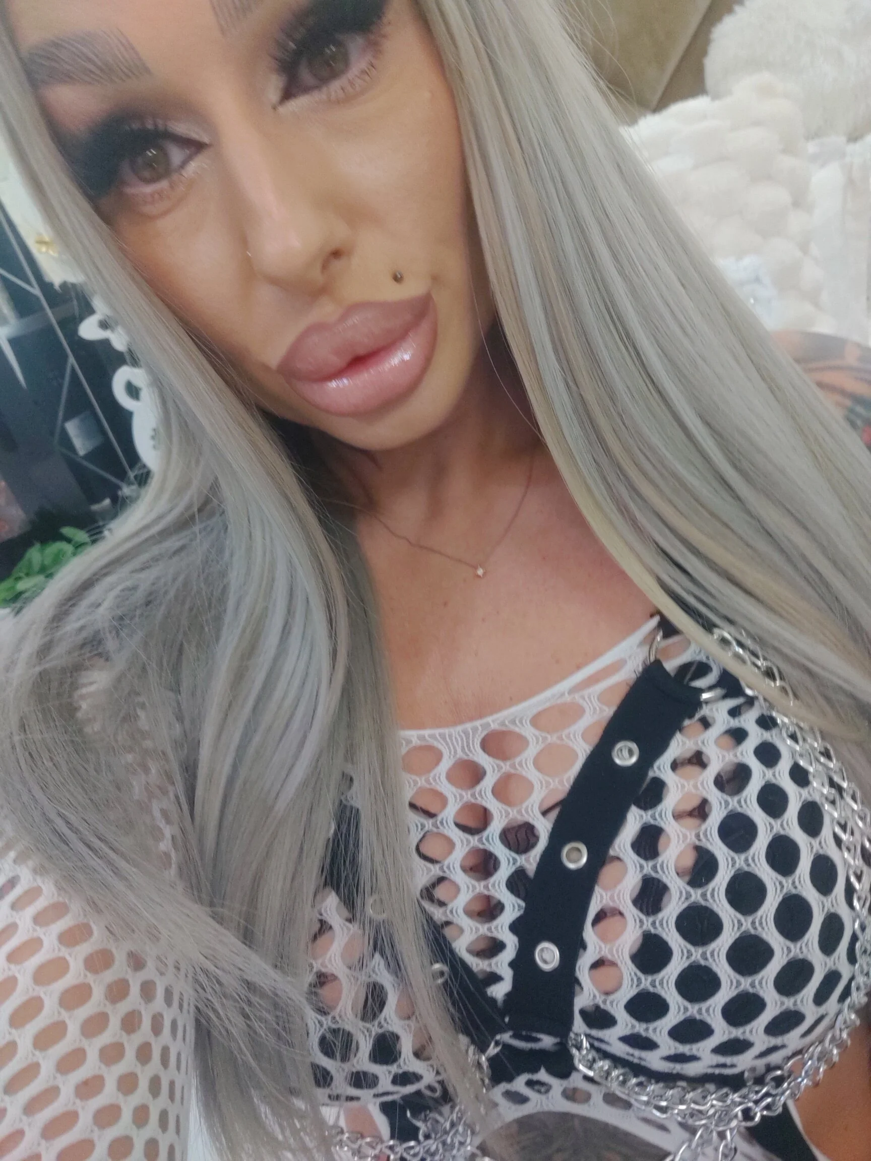 XXX Porn Photo of Nude hotgirlsmoking_69xxx 26