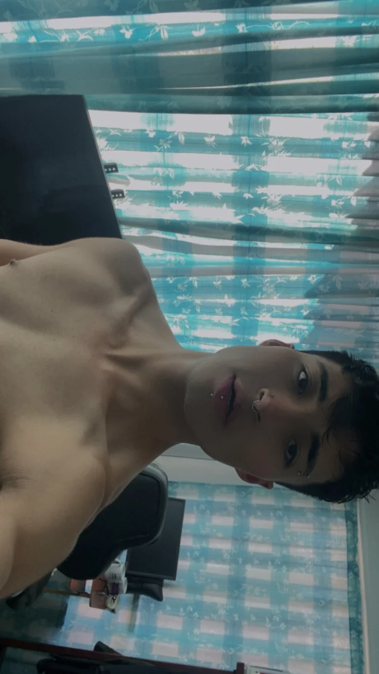 XXX Porn Photo of Nude dylan_fun18 46