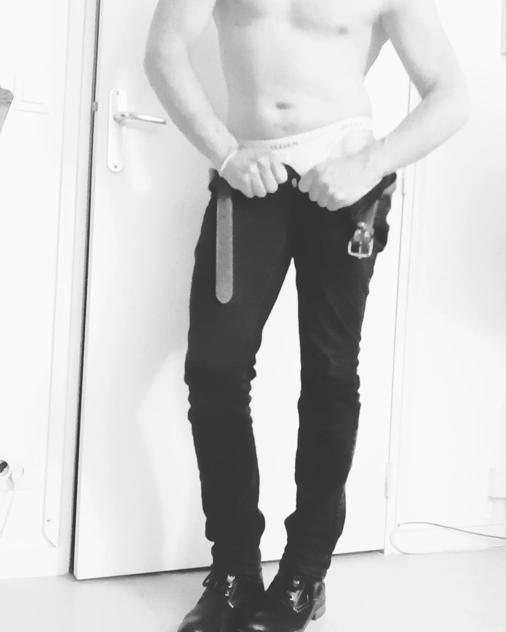 XXX Porn Photo of Nude tom_sauwer 21