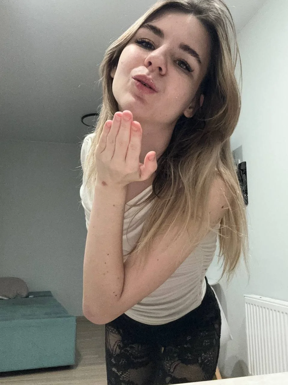 XXX Porn Photo of Nude Peachy_keens 12