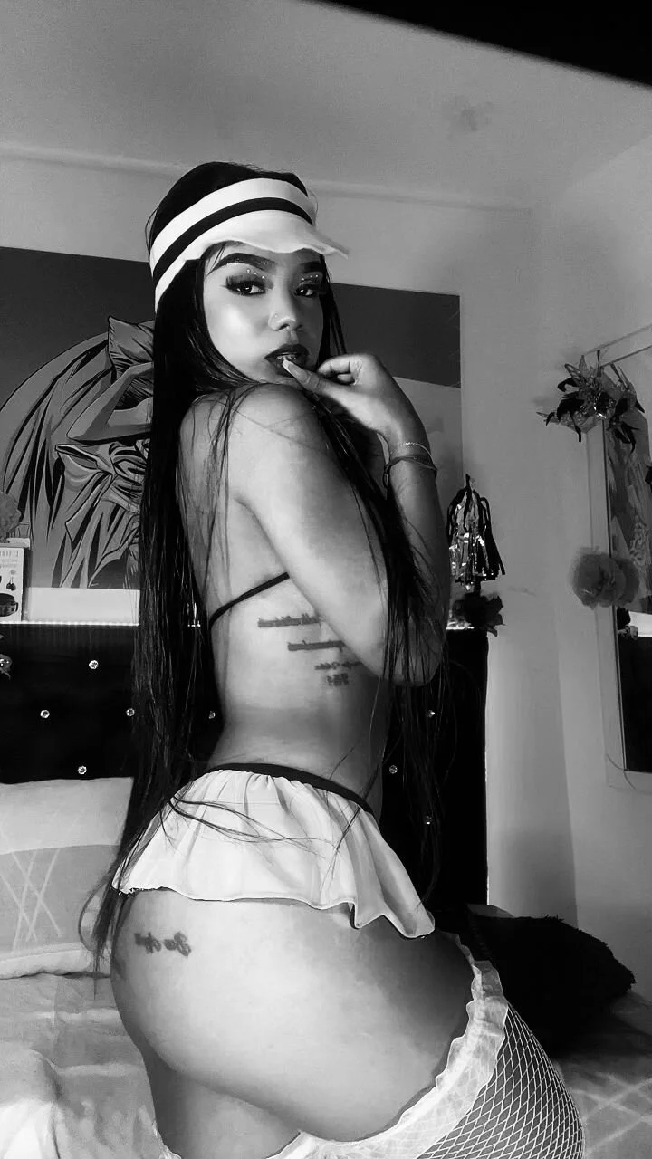 XXX Porn Photo of Nude mia_fernand 5