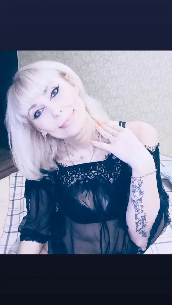 XXX Porn Photo of Nude LadyMargo888 74