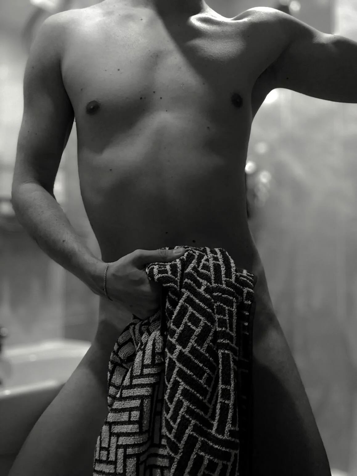 XXX Porn Photo of Nude Peach_boy1 45
