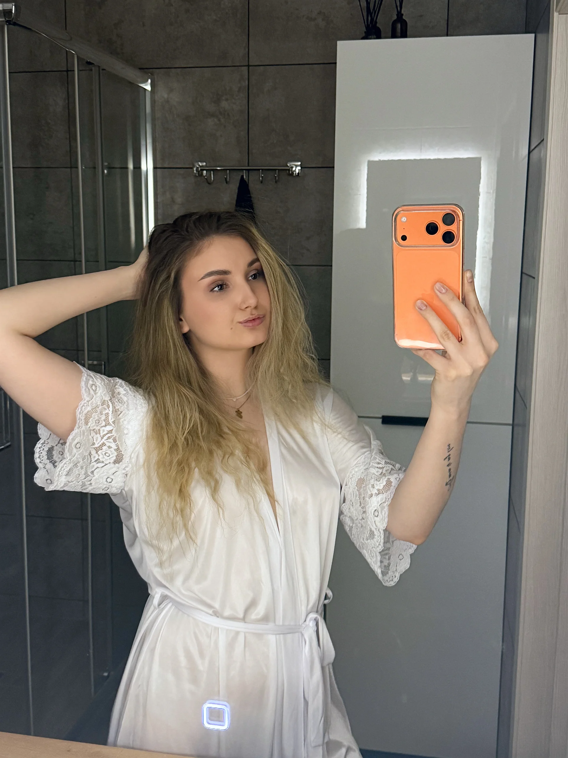 AmeliaLux