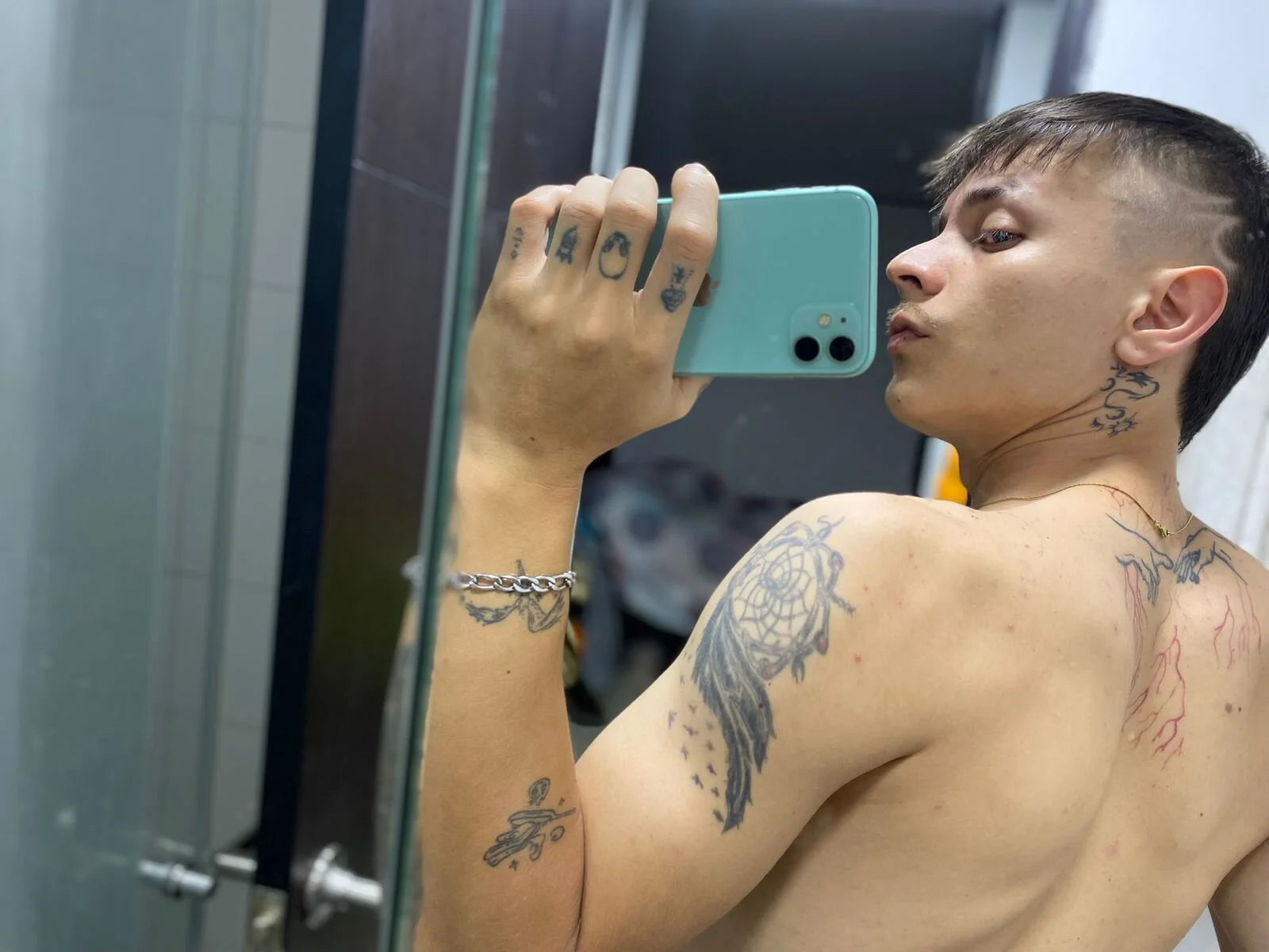 XXX Porn Photo of Nude PaleVibes 29