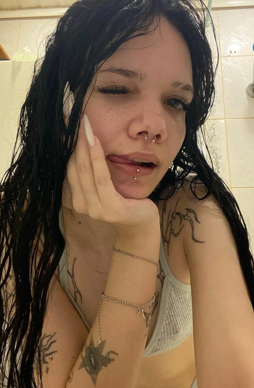XXX Porn Photo of Nude Emmolution 2