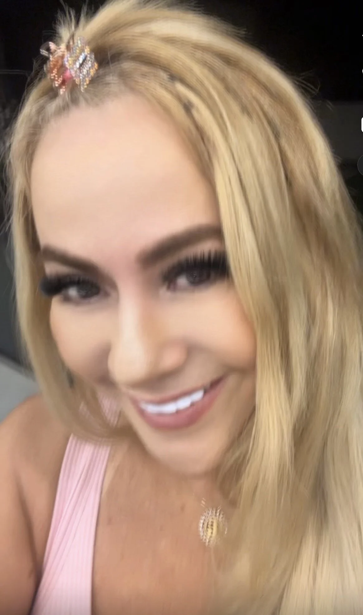 XXX Porn Photo of Nude LARIANA_RIVERA23 8