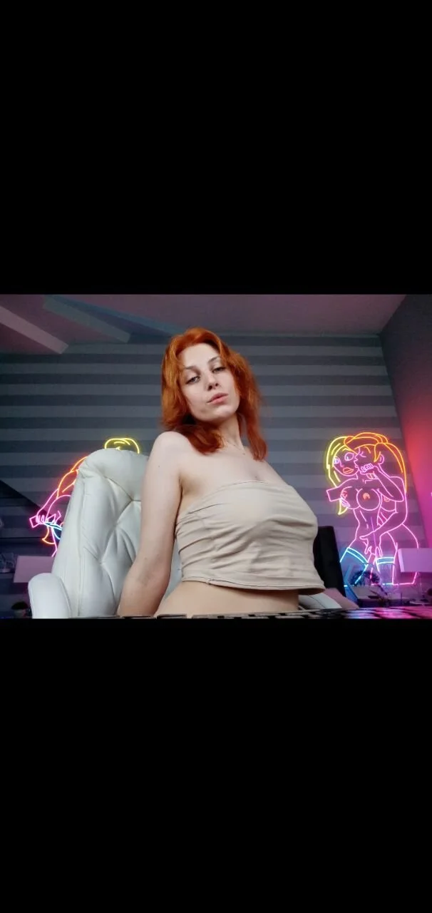 XXX Porn Photo of Nude FoxyRayy 2