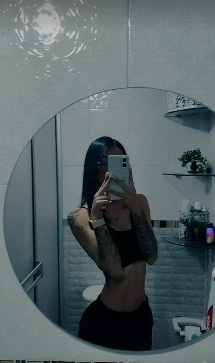 XXX Porn Photo of Nude MadameVelvett 4