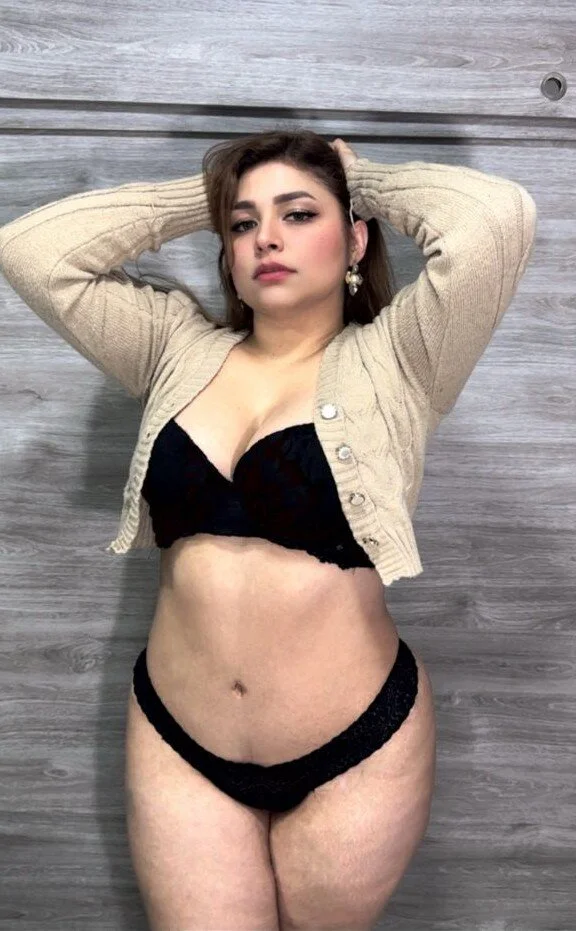XXX Porn Photo of Nude caroline_blair1 5