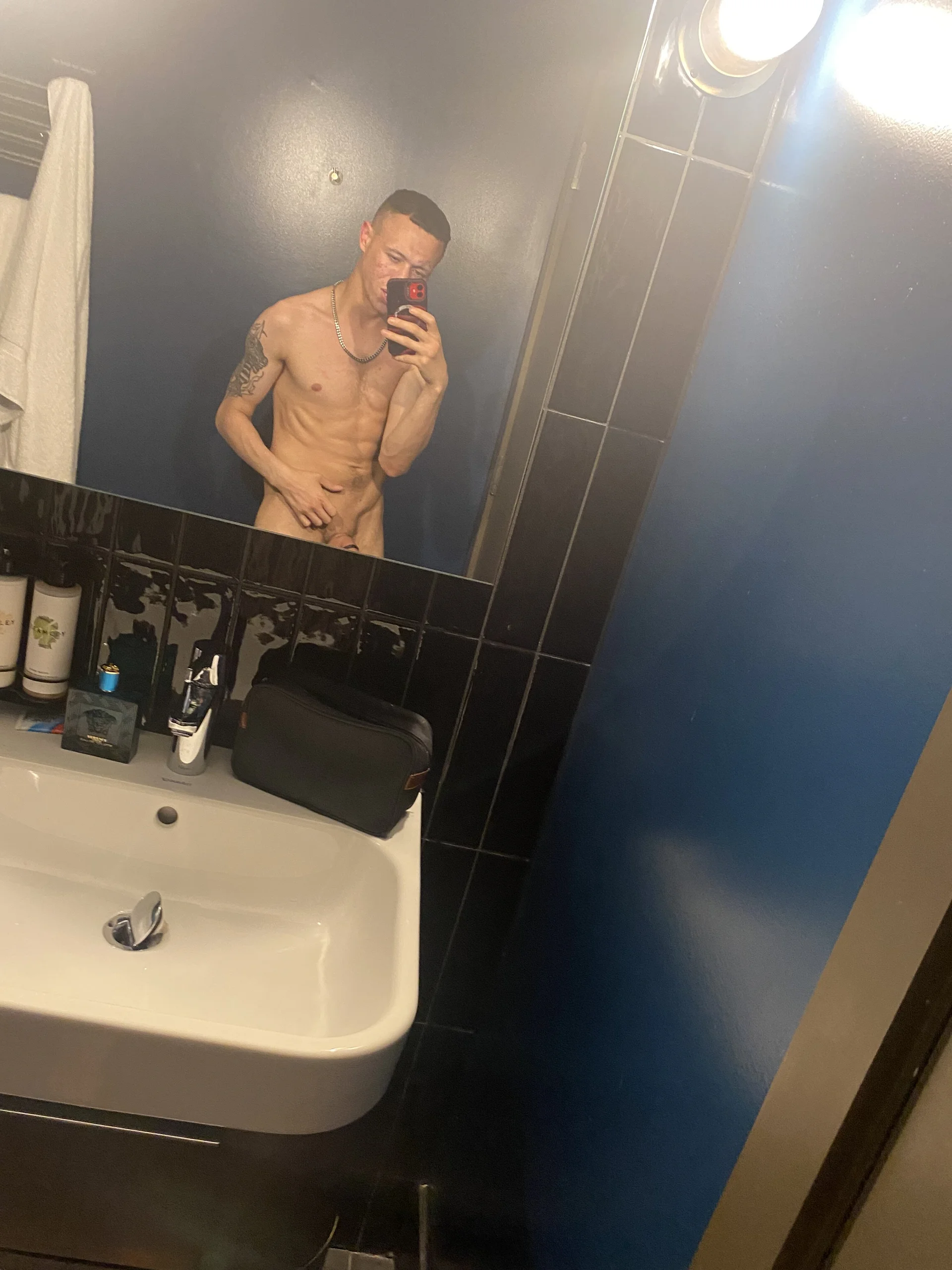 XXX Porn Photo of Nude AdGibPrv 4