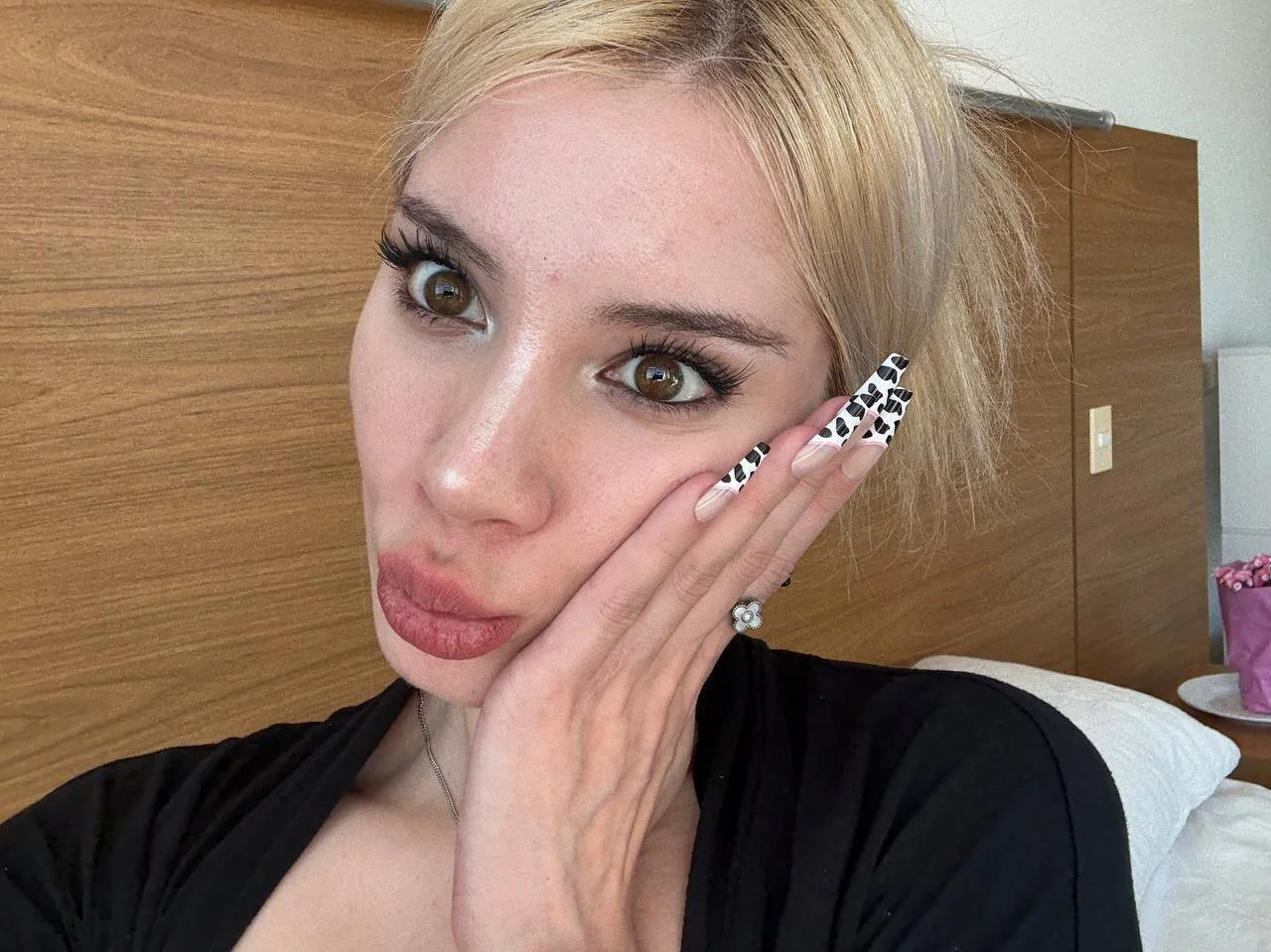 XXX Porn Photo of Nude st_uirt 2