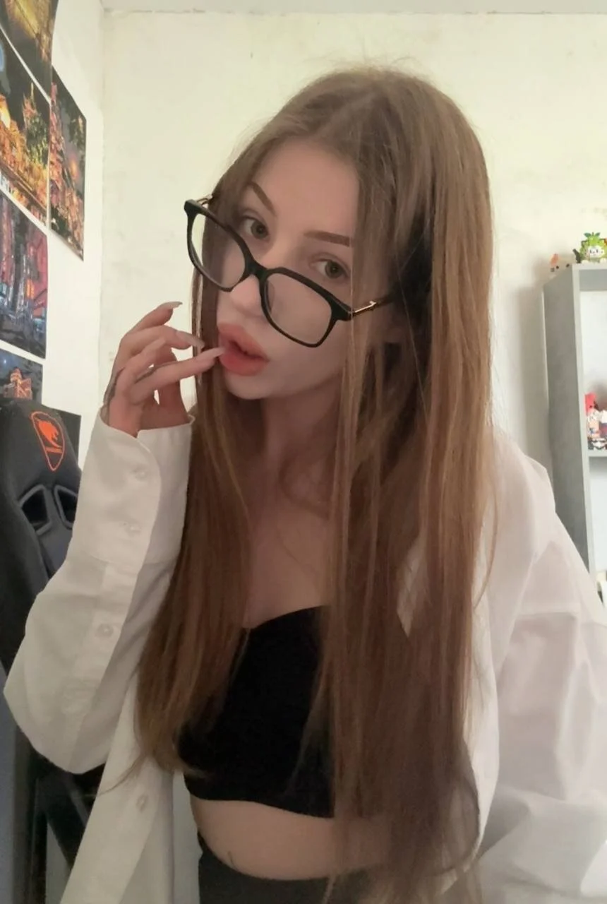 XXX Porn Photo of Nude SonyaVixx 2