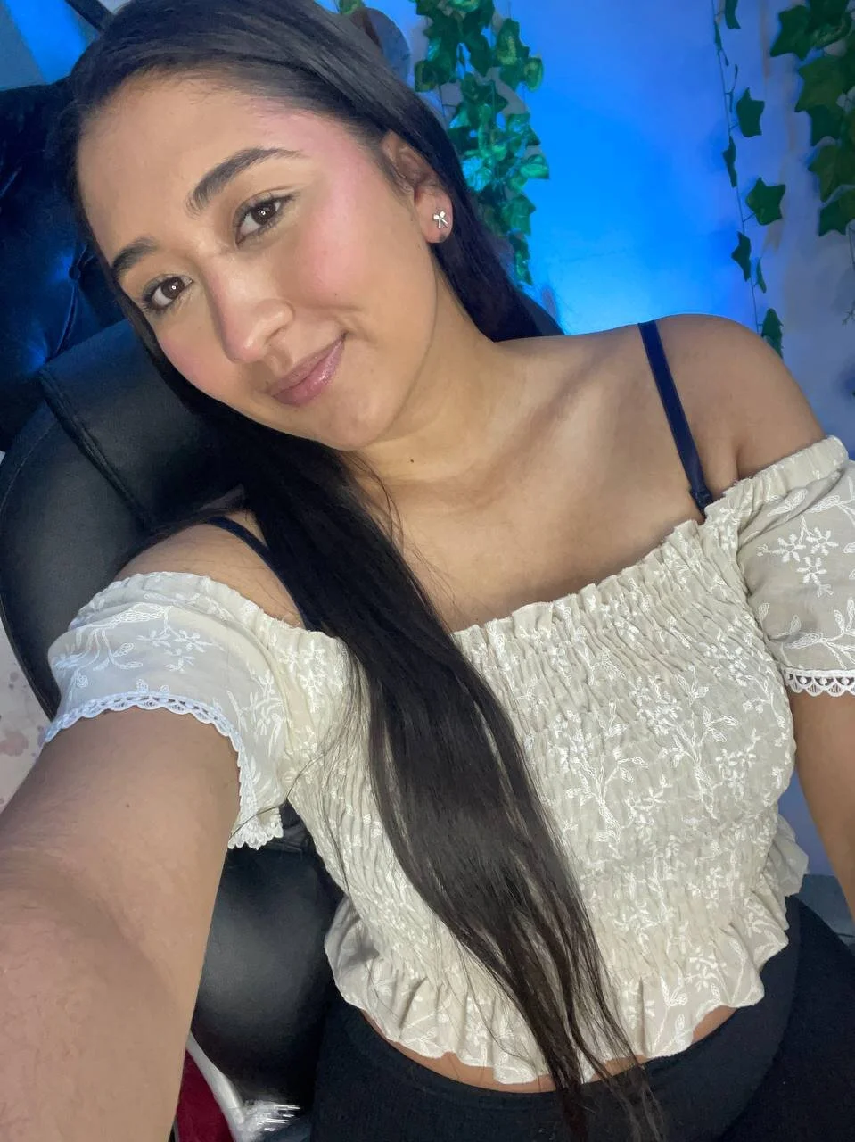 XXX Porn Photo of Nude Nayla_Pierce 4