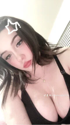 XXX Porn Photo of Nude Jordiipop 11