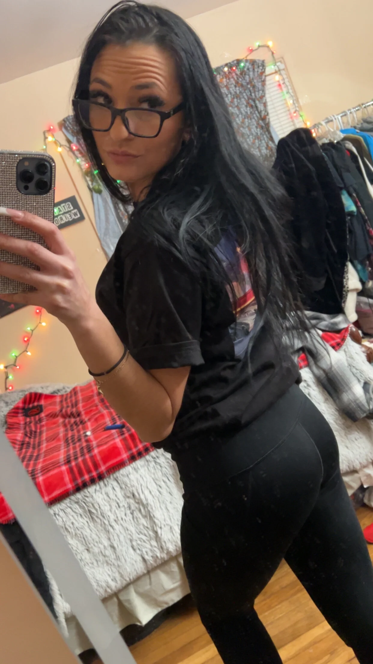 XXX Porn Photo of Nude smoothkissx 18