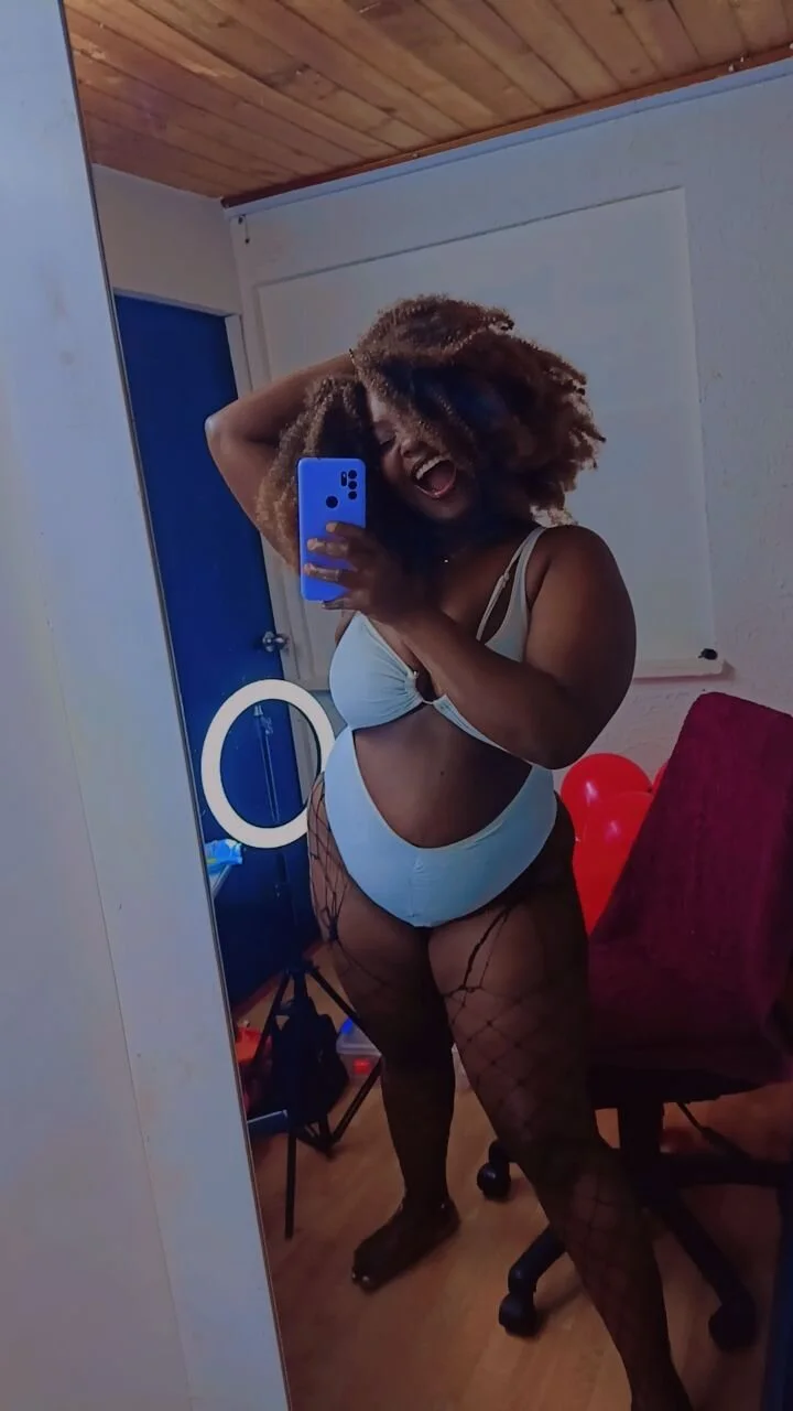 XXX Porn Photo of Nude ebony_NeighborMoans 31
