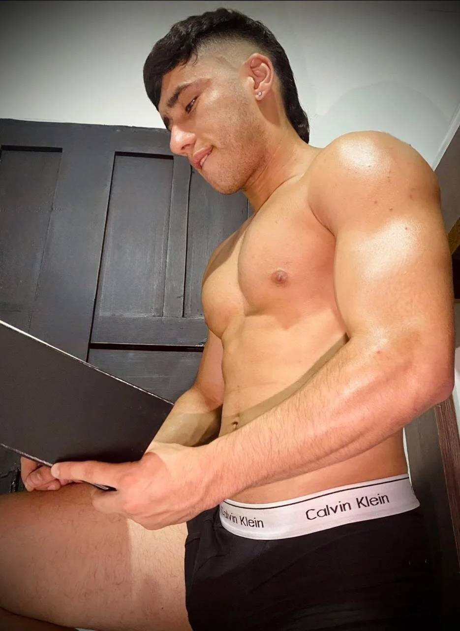 XXX Porn Photo of Nude gato_pascal 10