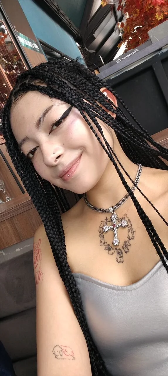 XXX Porn Photo of Nude shiny_foxeyes 5