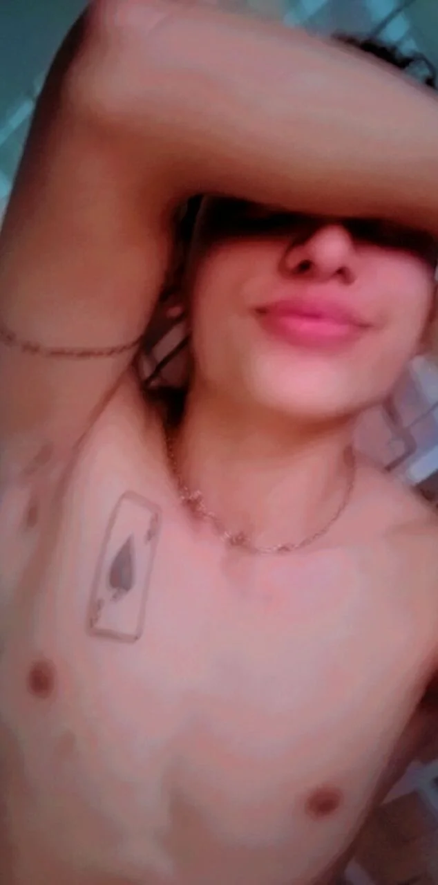 XXX Porn Photo of Nude Thrichz 1