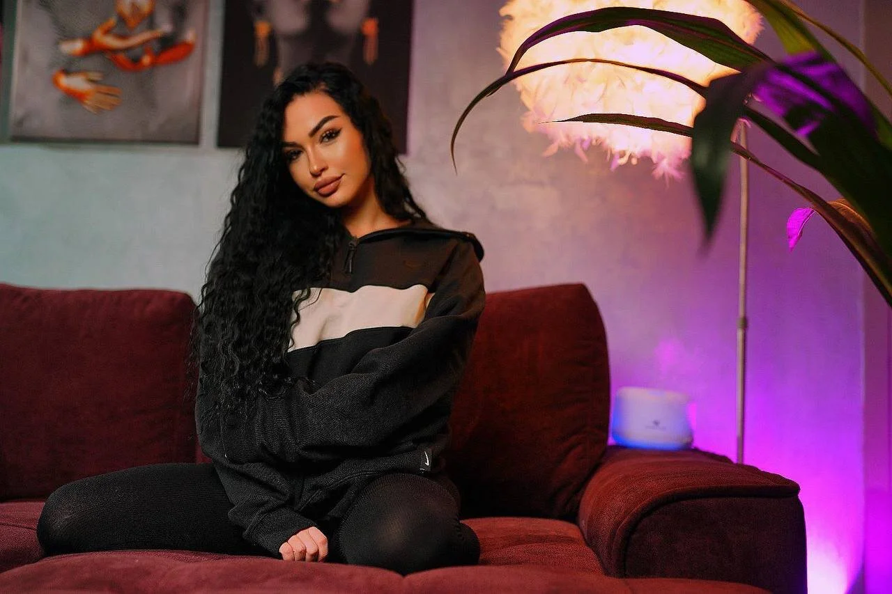 XXX Porn Photo of Nude SashaLorrenz 13
