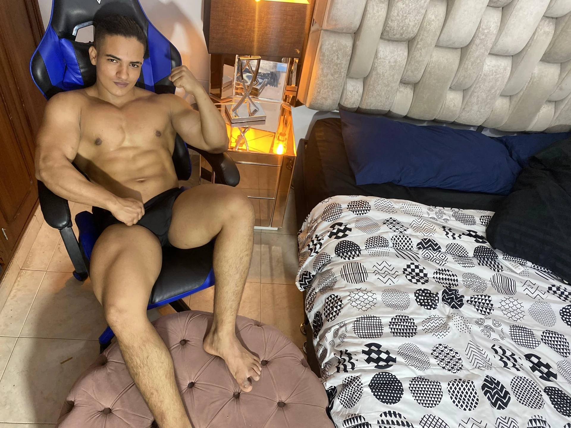 XXX Porn Photo of Nude jhon_nicolas 7